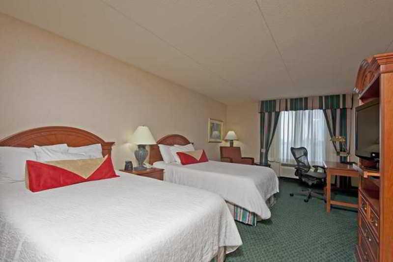 Hilton Garden Inn Plymouth Exteriör bild