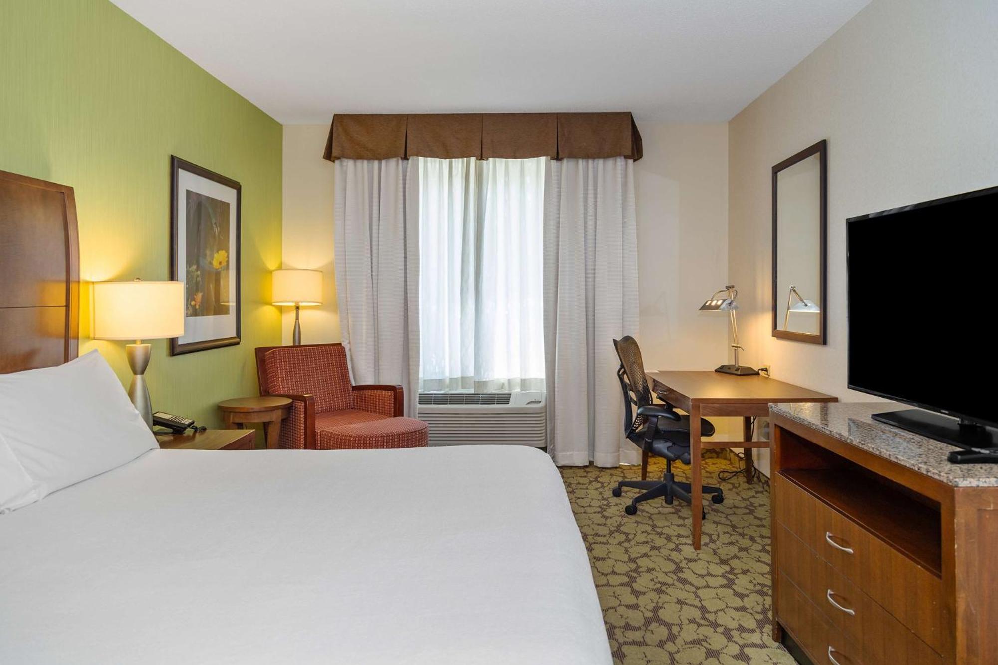 Hilton Garden Inn Plymouth Exteriör bild